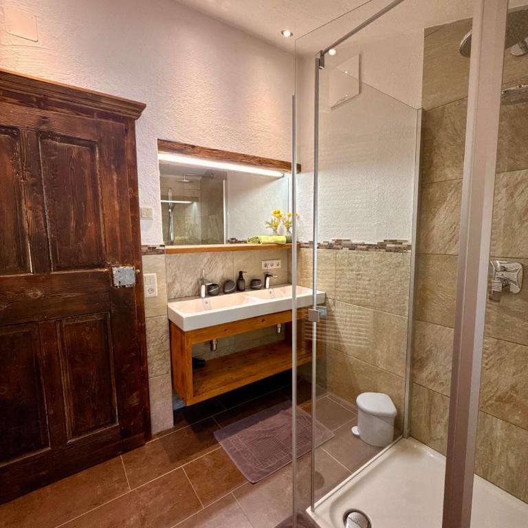 Chalet Hirschenwald - Apartment mit 2 Schlafzimmern und Dusche - 35