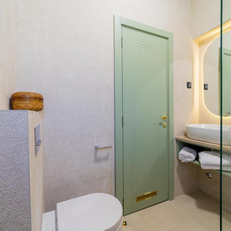 Klaris Guest house - Two-Bedroom Apartment with Balcony - 5