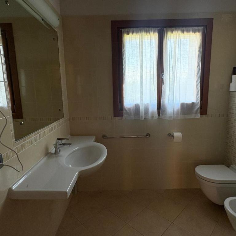Kairos Garda Hotel - Be Happy Hotels - Camera Quadrupla Dependance C - 4