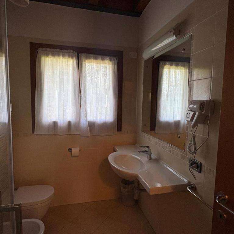 Kairos Garda Hotel - Be Happy Hotels - Camera Quadrupla Dependance C - 5