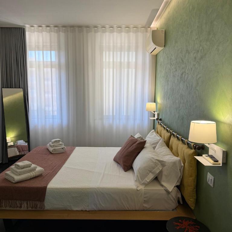 TAGA Rooms - Deluxe Double Room - 5