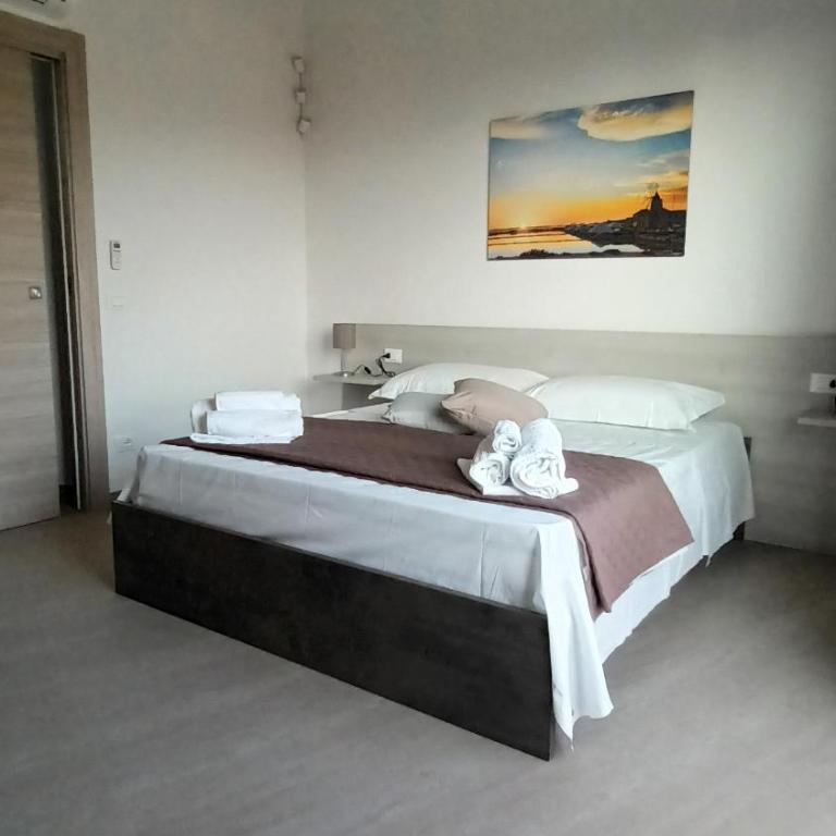 Mansarda Petali di Rosa - Appartamento con 2 Camere da Letto - 1