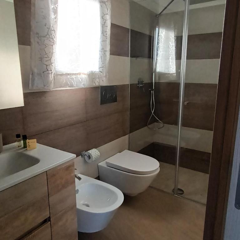 Mansarda Petali di Rosa - Appartamento con 2 Camere da Letto - 3