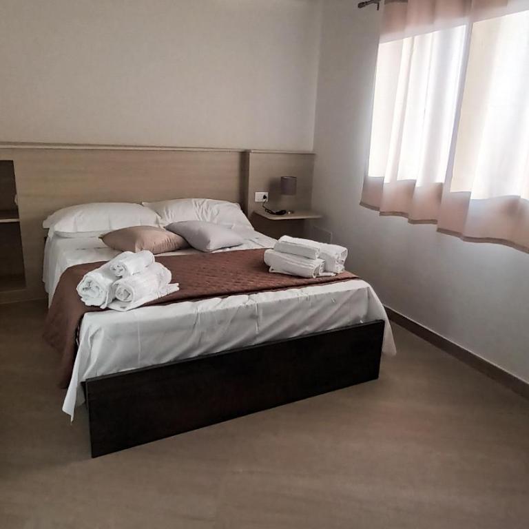 Mansarda Petali di Rosa - Appartamento con 2 Camere da Letto - 5