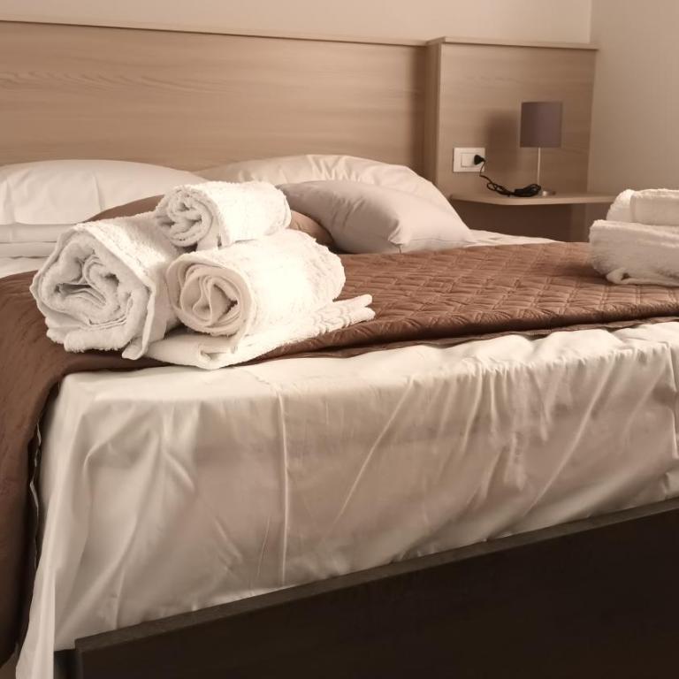 Mansarda Petali di Rosa - Appartamento con 2 Camere da Letto - 10