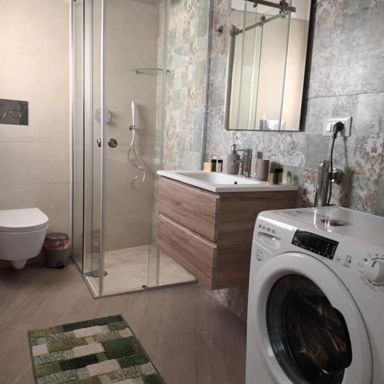 Mansarda Petali di Rosa - Appartamento con 2 Camere da Letto - 16