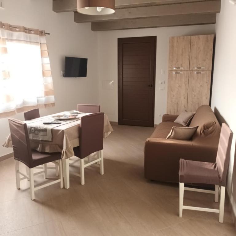 Mansarda Petali di Rosa - Appartamento con 2 Camere da Letto - 22