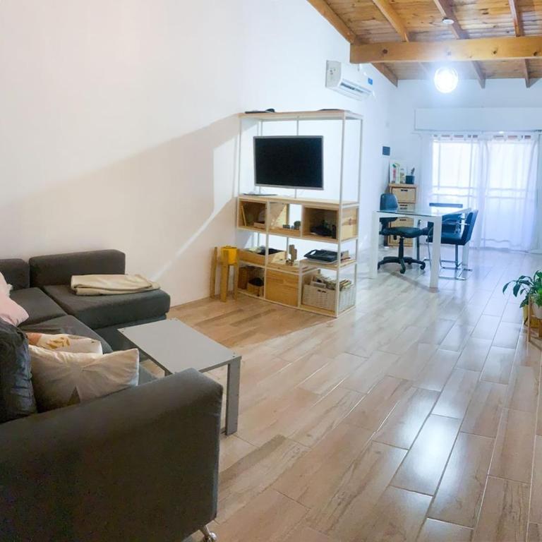 Dos ambientes con balcón en Liniers - 50M2 - Apartamento de 1 dormitorio - 1