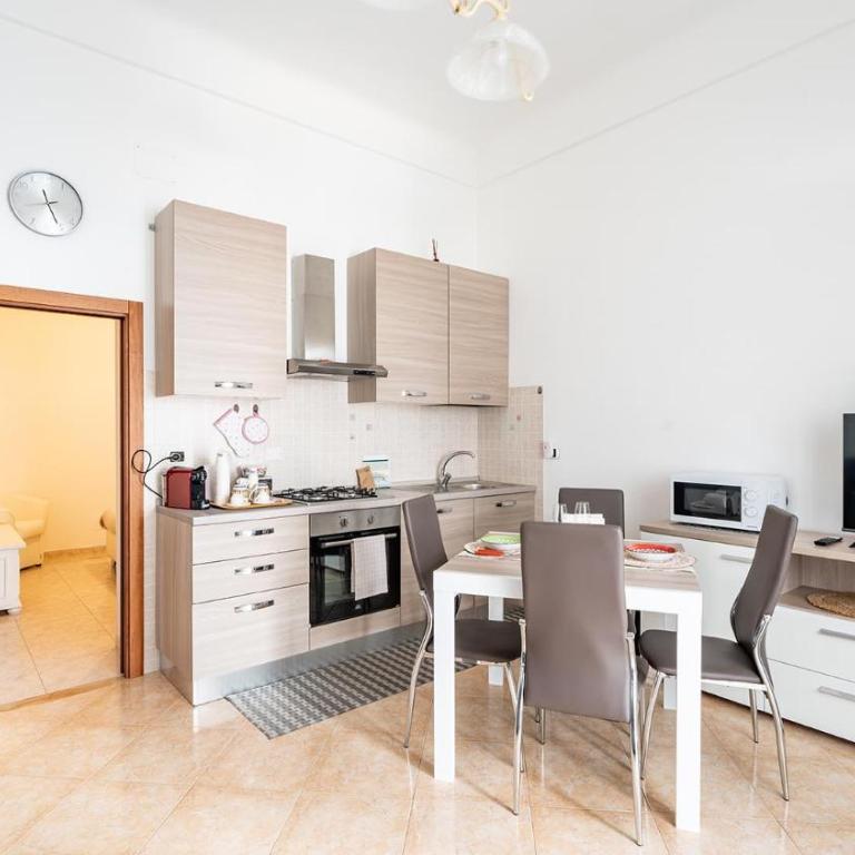 Casa Alessia by Rentbeat - Appartamento con 1 Camera da Letto - 1