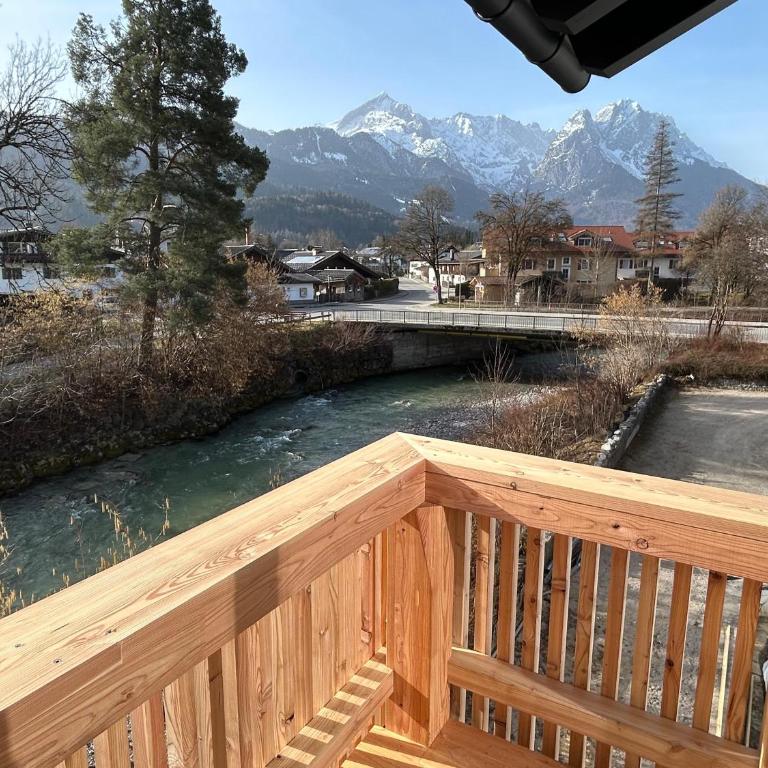 LoisachLodge - zwischen Loisach und Zugspitze - Apartamento con vistas y balcón - 7