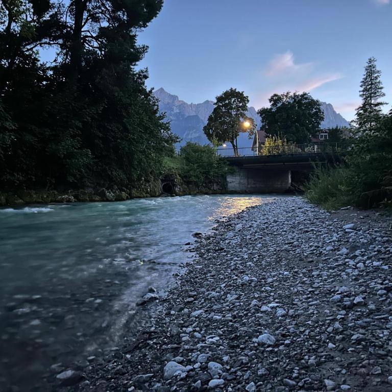 LoisachLodge - zwischen Loisach und Zugspitze - Apartamento con vistas y balcón - 4