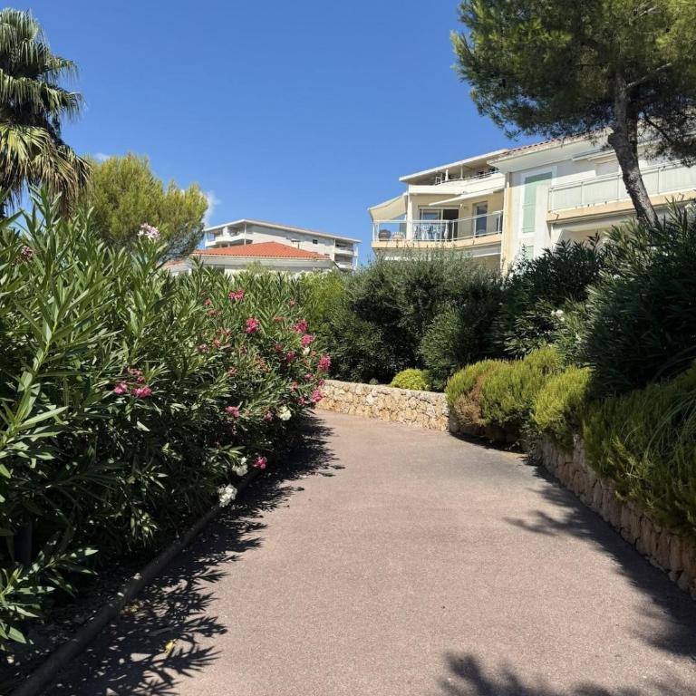 Apartment with pool, parking, close to the beach - Appartement 1 Chambre - 7
