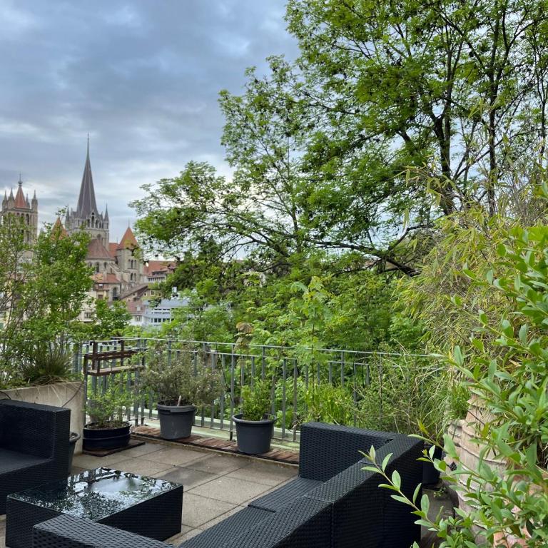 Luxury Duplex with Rooftop, View of Lausanne Cathedral - Loft-Apartment mit 3 Schlafzimmern - 55