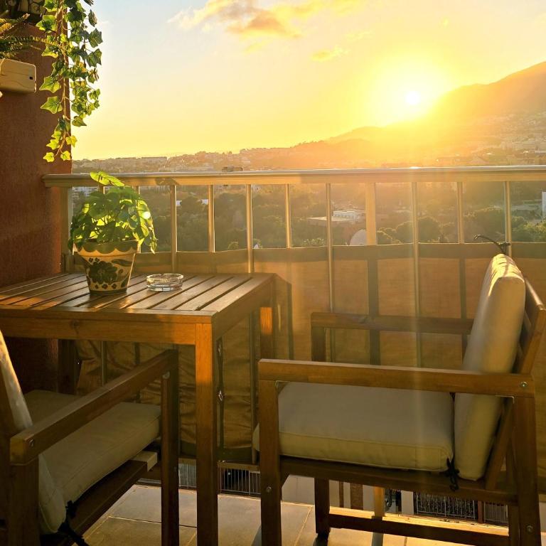 Benalmadena, Jupiter 1-Bedroom Apartment with Sea & Mountain Views, Pool & Garden - Apartamento de 1 dormitorio - 4