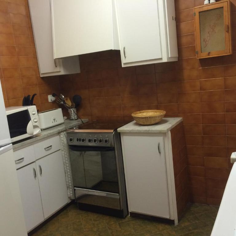 Apartamento en Calella para estancias de temporada con piscina y parking - Apartamento de 3 dormitorios - 4