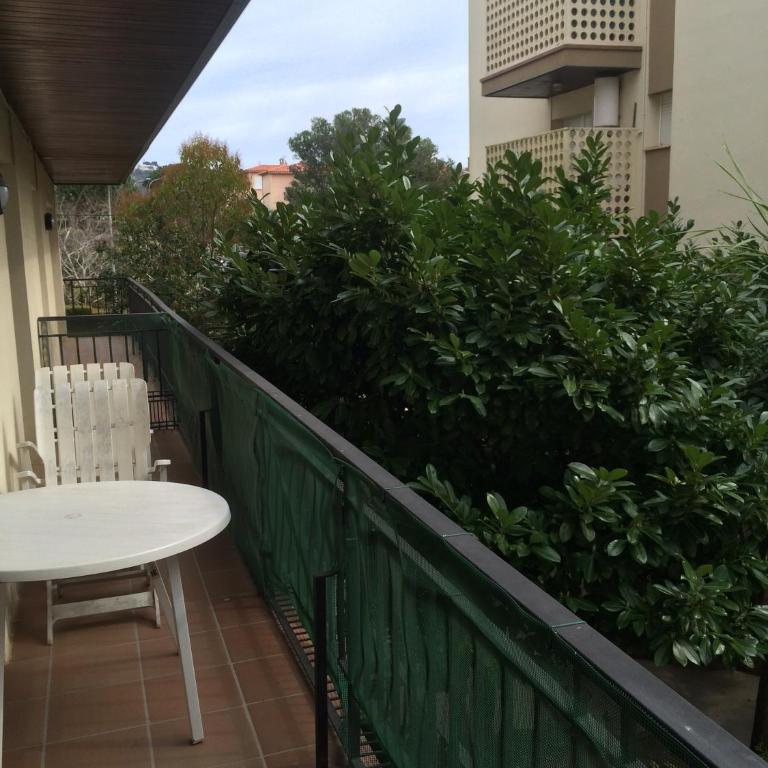 Apartamento en Calella para estancias de temporada con piscina y parking - Apartamento de 3 dormitorios - 15