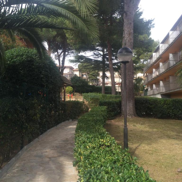 Apartamento en Calella para estancias de temporada con piscina y parking - Apartamento de 3 dormitorios - 18