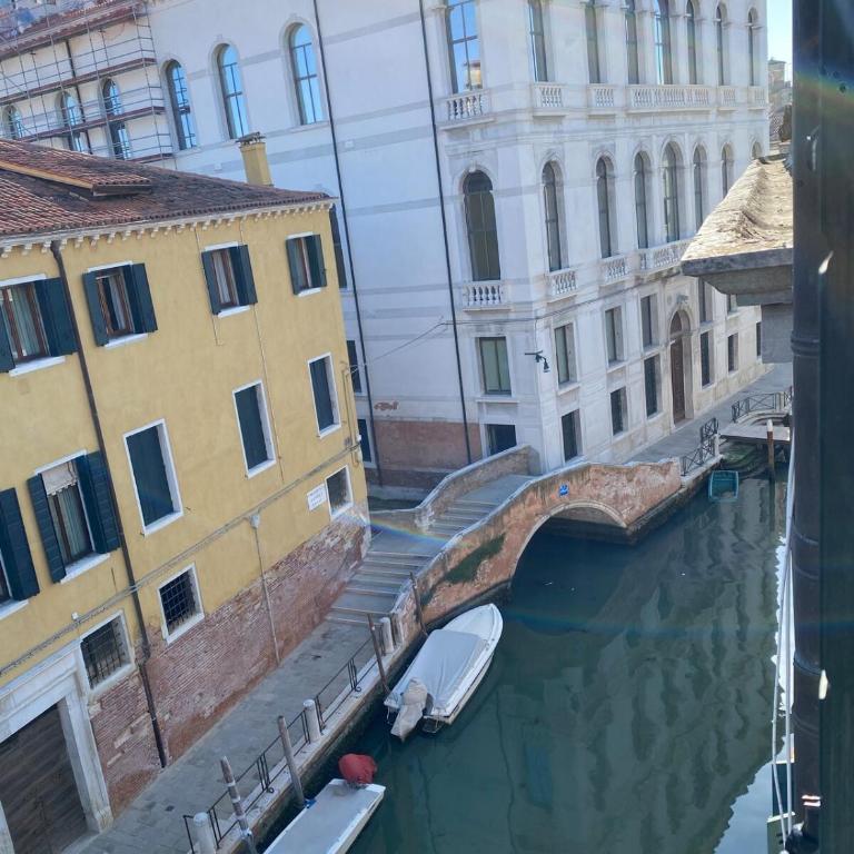 Canal View Flat Modern Design in Venice Palace - Appartamento con 1 Camera da Letto - 12