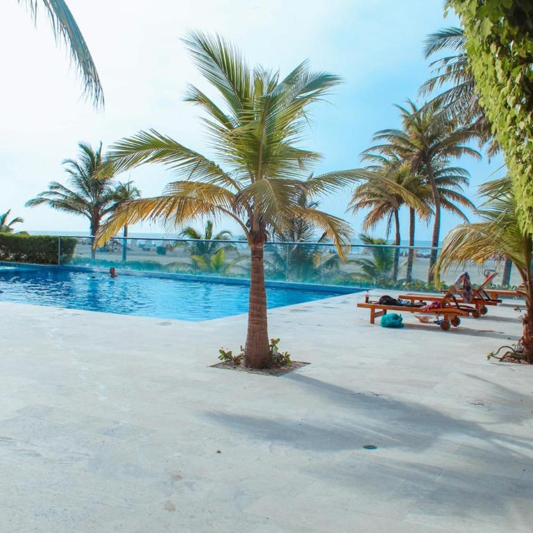 Apartment in Beachfront Building with Resort Pools near Historic Center Cartagena - One-Bedroom Apartment - 2