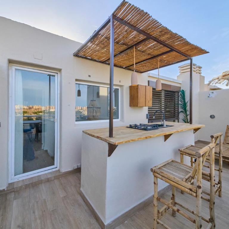 Ático Mediterráneo de Lujo en 1ª Línea de Golf - Three-Bedroom Apartment - 22