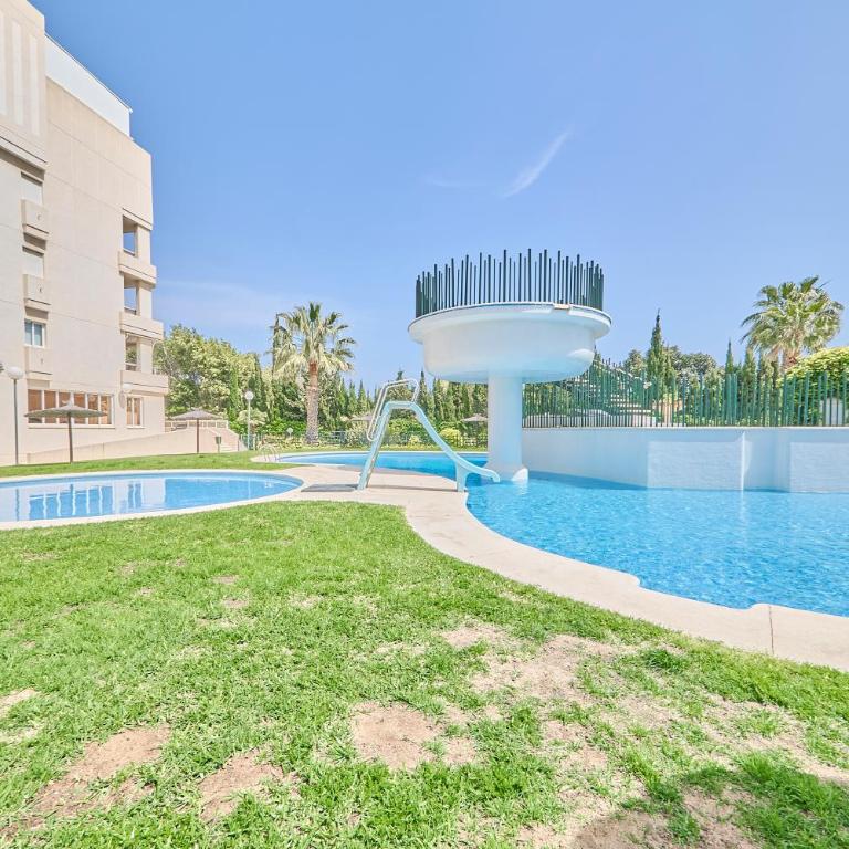 Ático Mediterráneo de Lujo en 1ª Línea de Golf - Three-Bedroom Apartment - 46