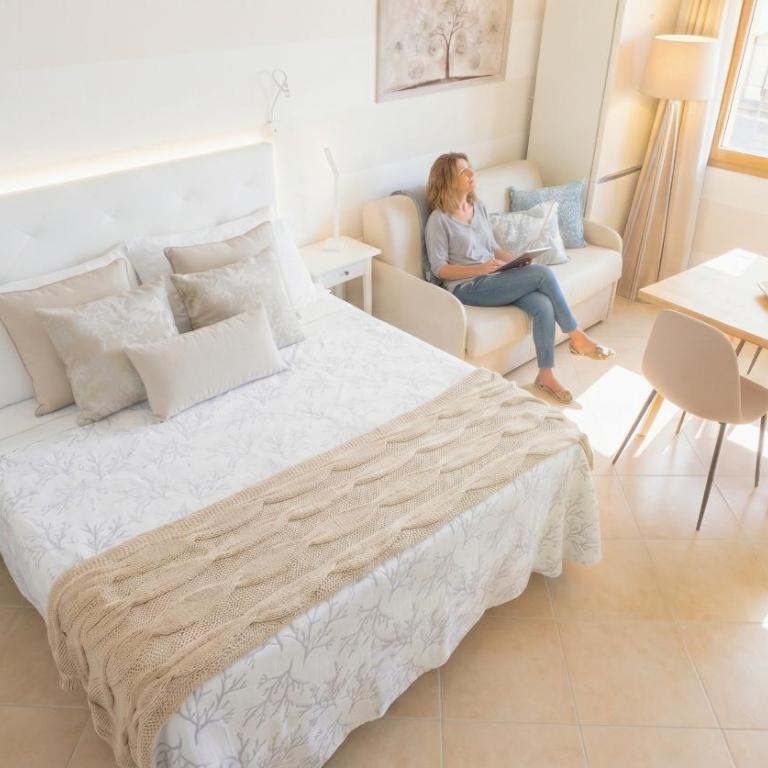 The Sea Wind Apartments & Suites - Apartment with Terrace - 6