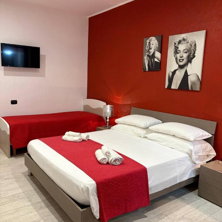 B&B Hollywood - Parcheggio Privato - Triple Room with Private Bathroom - 19