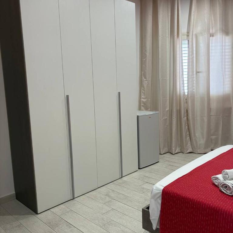 B&B Hollywood - Parcheggio Privato - Triple Room with Private Bathroom - 22