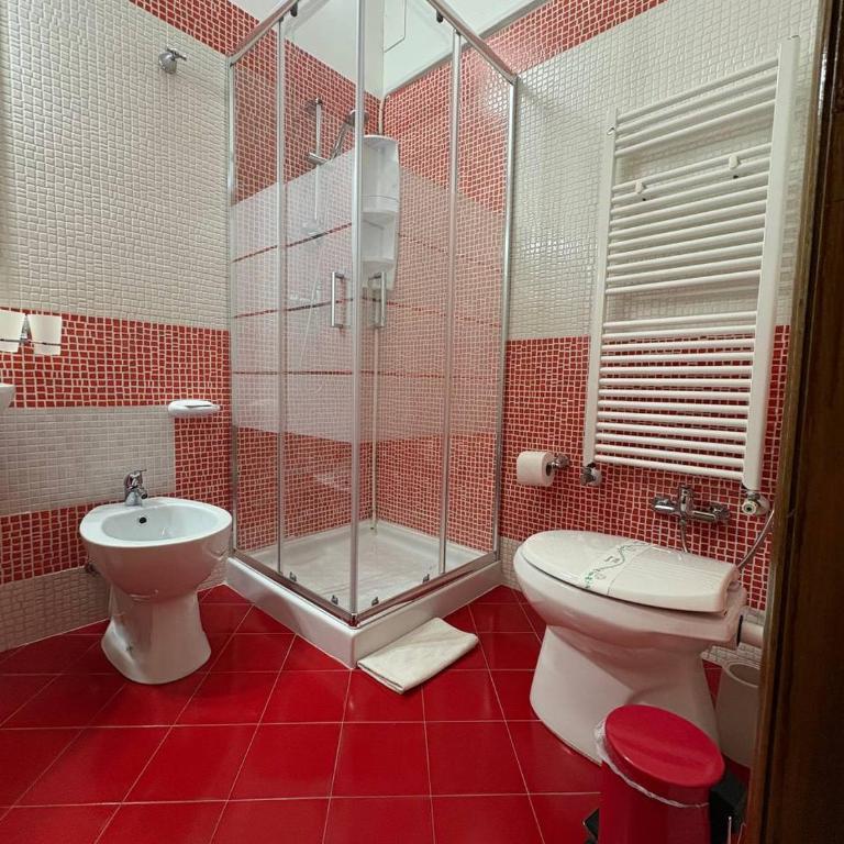B&B Hollywood - Parcheggio Privato - Triple Room with Private Bathroom - 25