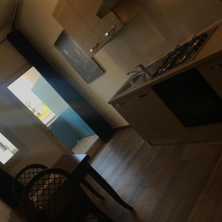 B&B Hollywood - Parcheggio Privato - Triple Room with Private Bathroom - 4