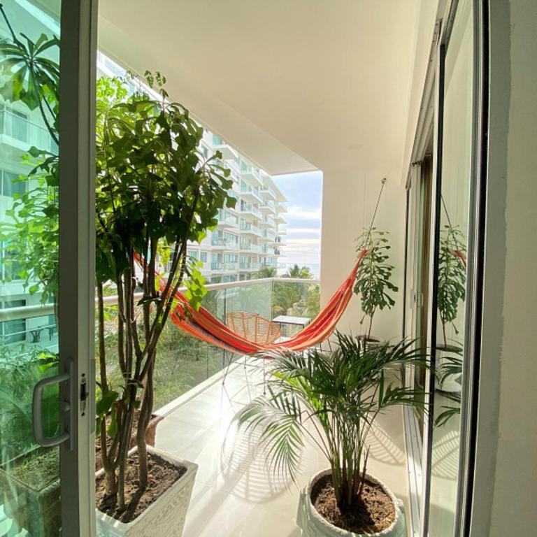 Apartment in Beachfront Building with Resort Pools near Historic Center Cartagena - One-Bedroom Apartment - 7