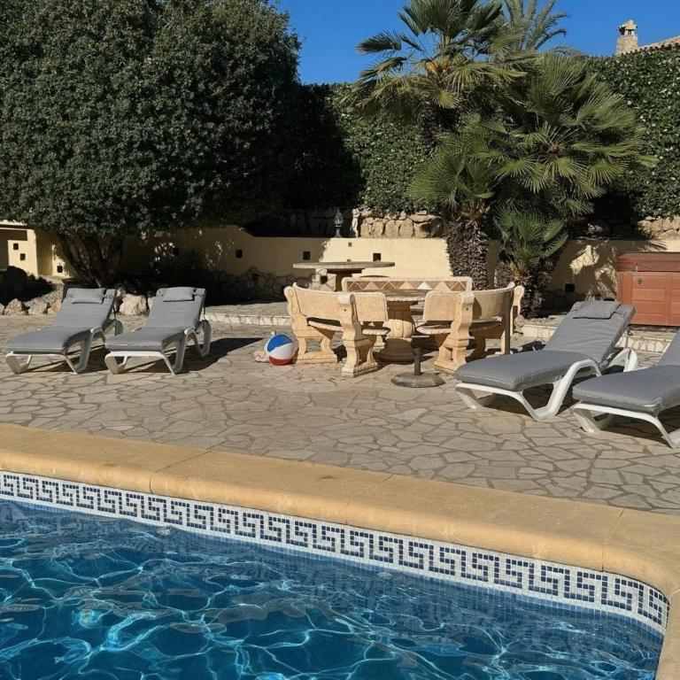 "Traumhaftes Ferienhaus mit Pool und Meerblick - Cumbre del Sol erleben!" - Casa de 2 dormitorios - 12