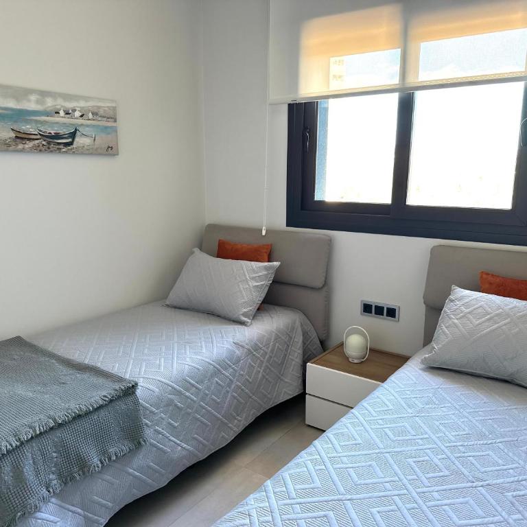 Sunset Waves Breeze - Two-Bedroom Apartment with Sea View - 21