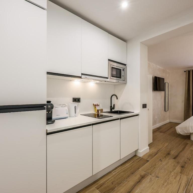 Amazinn Stay Madrid Callao, Mid Term - Estudio - 6