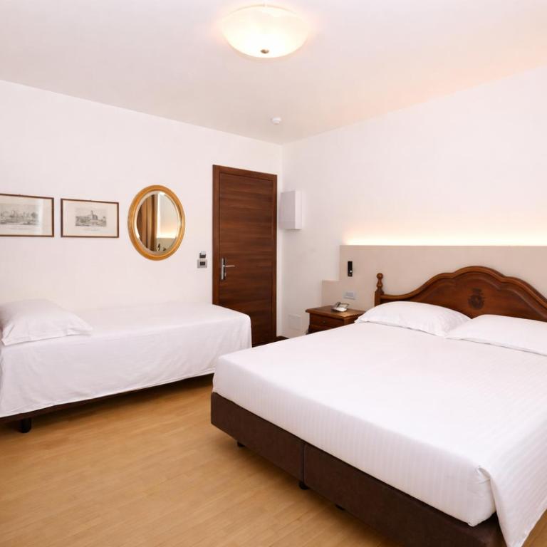 Hotel Scala - Buongiorno! Hotels - Camera Matrimoniale Superior con Letto Supplementare - 1