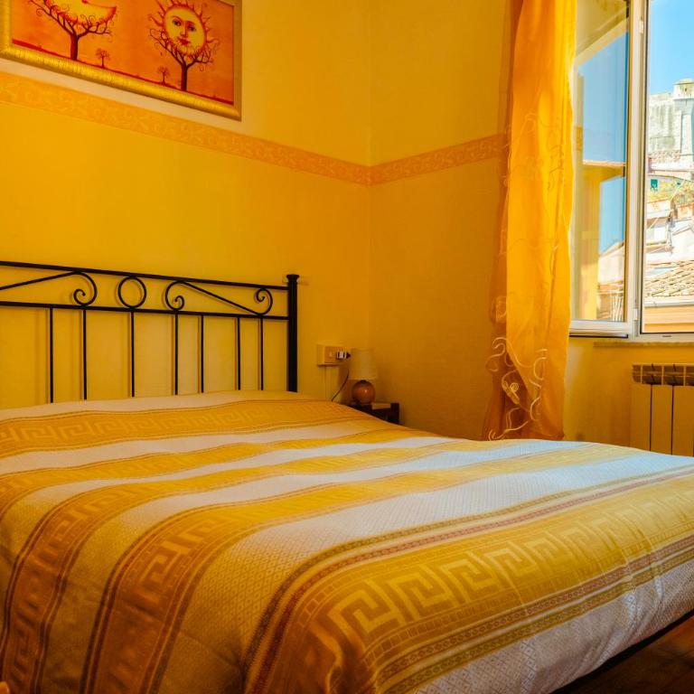 Affittacamere "In Piazzetta da Vasco" - Camera Matrimoniale con Bagno Privato - 16