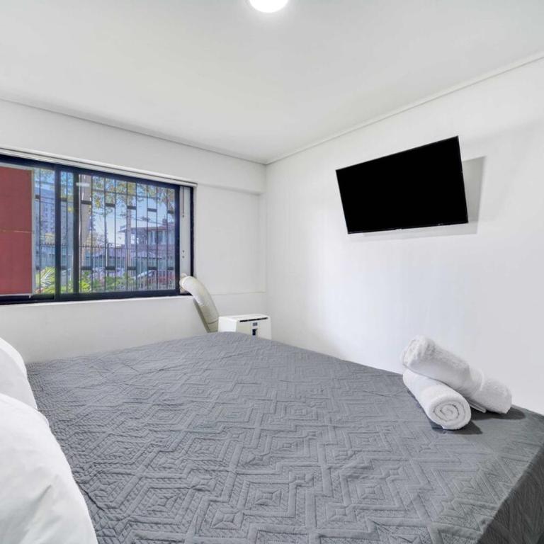 Providencia Oasis steps from Costanera Center - Two-Bedroom Apartment - 4