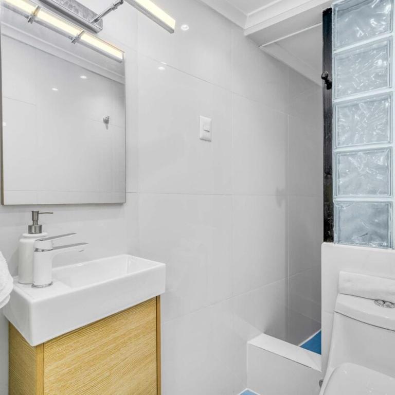 Providencia Oasis steps from Costanera Center - Two-Bedroom Apartment - 14