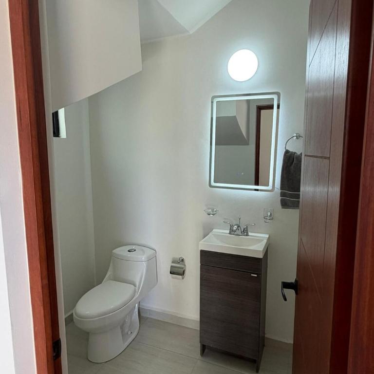 Casa Fragata Family Retreat with Pool & BBQ 10 minutes from the airport - Casa - 21