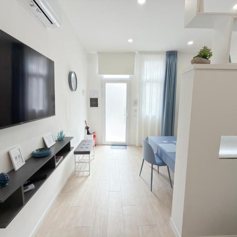 Light Charme, Sea Light Apartment a due passi dalla PIAZZA DUOMO - Studio-Apartment - 19