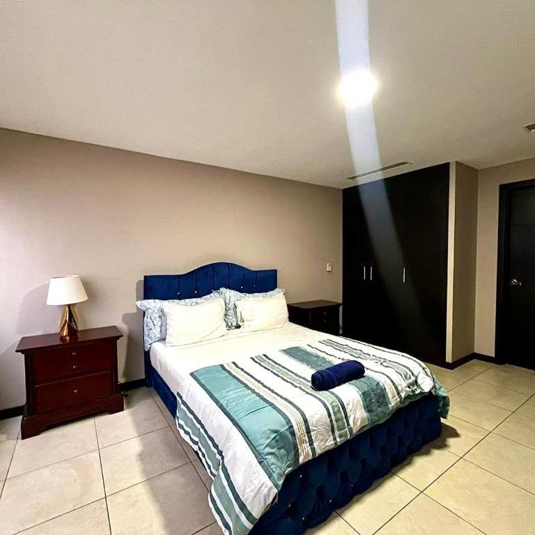 Departamento de lujo en Bellini II, Puerto Santa Ana - One-Bedroom Apartment - 4