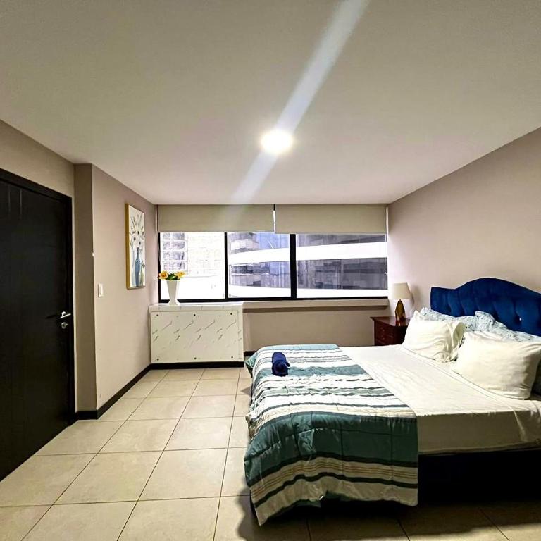 Departamento de lujo en Bellini II, Puerto Santa Ana - One-Bedroom Apartment - 10