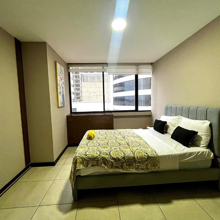 Departamento de lujo en Bellini II, Puerto Santa Ana - One-Bedroom Apartment - 17