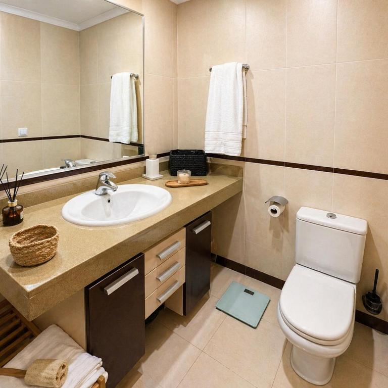 Apartamento Caleta en Dénia primera línea con pista de pádel, piscina y vistas al mar by Family Homes Rentals - Apartamento de 2 dormitorios con terraza y vistas al mar - 6