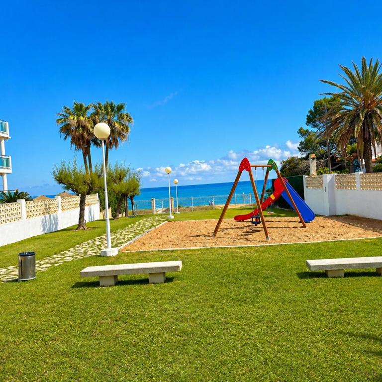 Apartamento Caleta en Dénia primera línea con pista de pádel, piscina y vistas al mar by Family Homes Rentals - Apartamento de 2 dormitorios con terraza y vistas al mar - 10