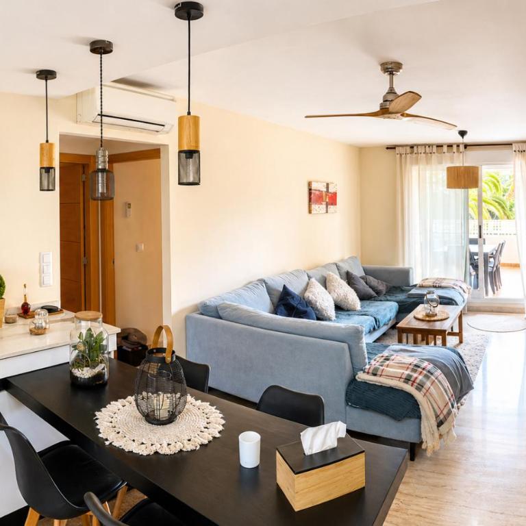 Apartamento Caleta en Dénia primera línea con pista de pádel, piscina y vistas al mar by Family Homes Rentals - Apartamento de 2 dormitorios con terraza y vistas al mar - 12