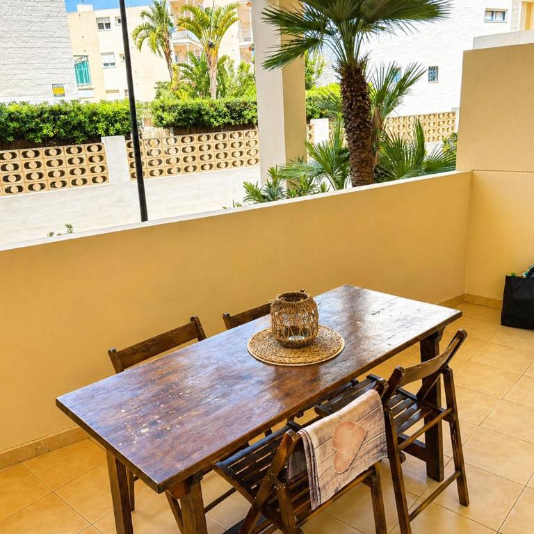 Apartamento Caleta en Dénia primera línea con pista de pádel, piscina y vistas al mar by Family Homes Rentals - Apartamento de 2 dormitorios con terraza y vistas al mar - 16