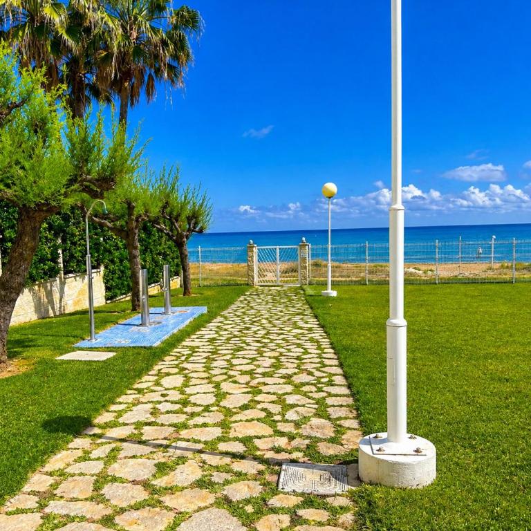 Apartamento Caleta en Dénia primera línea con pista de pádel, piscina y vistas al mar by Family Homes Rentals - Apartamento de 2 dormitorios con terraza y vistas al mar - 18