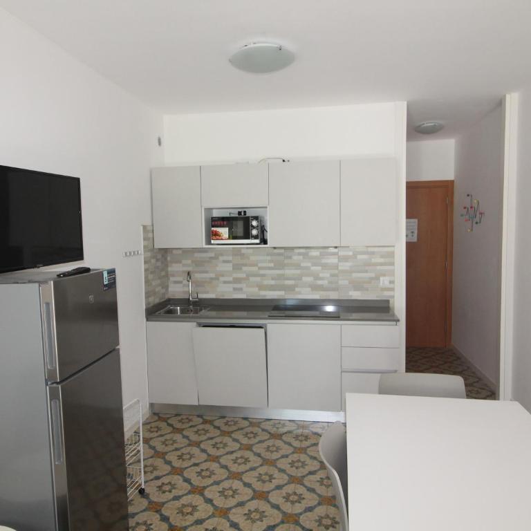 Residence Isvico - Monolocale Familiare - 10
