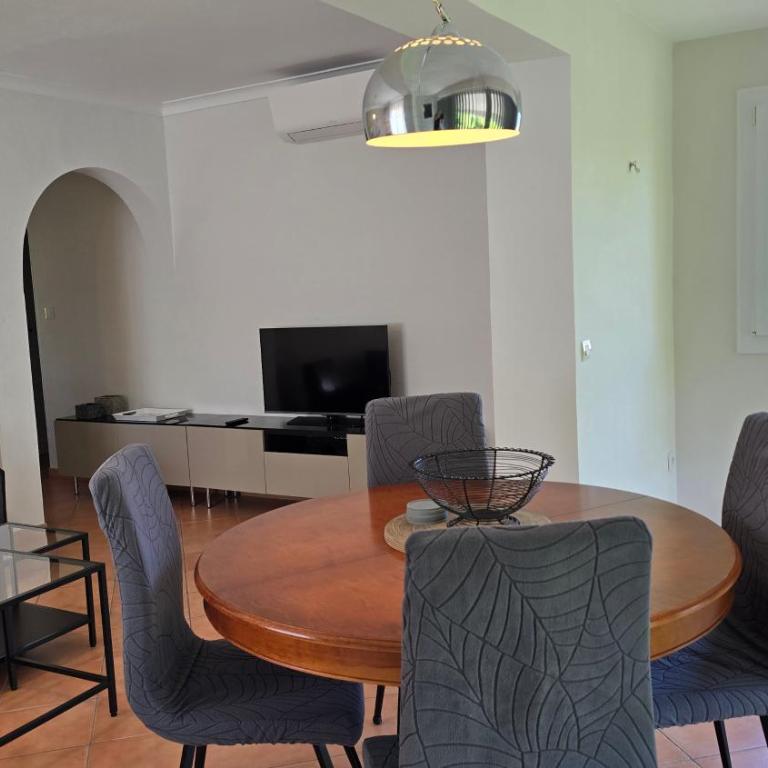 Haut de Villa VERDUREVE location de vacances - One-Bedroom House - 2